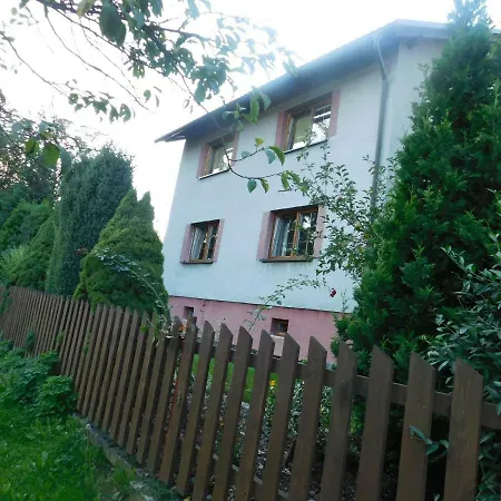 Apartman Pisek 컨트리하우스 *